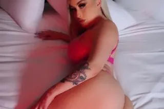 califorina blonde bombshell visiting available incall and outcall all over - Image 3