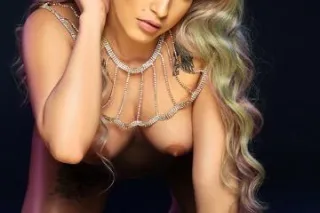 califorina blonde bombshell visiting available incall and outcall all over - Image 4